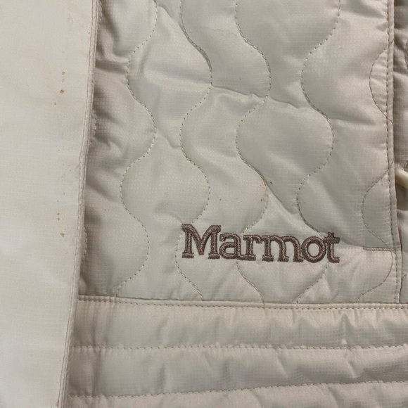 Women’s Marmot jacket with faux fur trim. - Picture 2 of 7